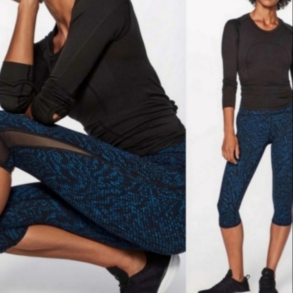 LIKE NEW Lululemon Athletica Speed Crops, Size 4, Blue, Black - Picture 2 of 9